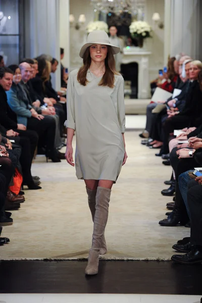 Look 1